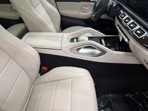 New 2026 Mercedes-Benz GLS 450 GLS 450 image 32