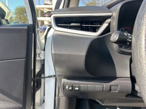 Used 2022 Toyota Corolla LE image 25