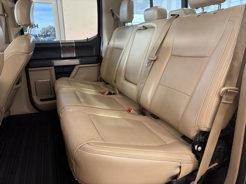 Used 2019 Ford F250 Lariat w/ Chrome Package image 28