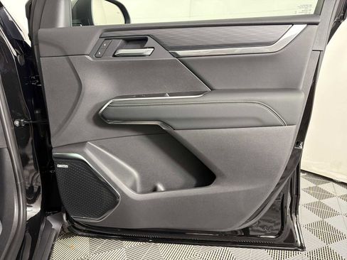 New 2026 GMC Acadia Elevation w/ Elevation Premium Package image 24