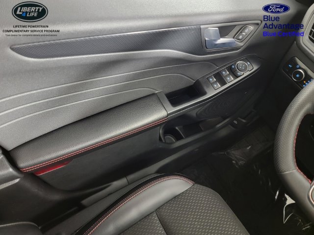 Certified 2025 Ford Escape ST-Line Select AWD/4WD image 34