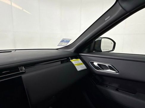 New 2026 Land Rover Range Rover Velar Dynamic SE image 11
