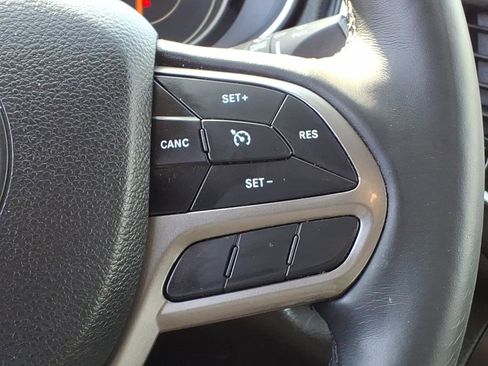 Certified 2019 Jeep Cherokee Limited image 19