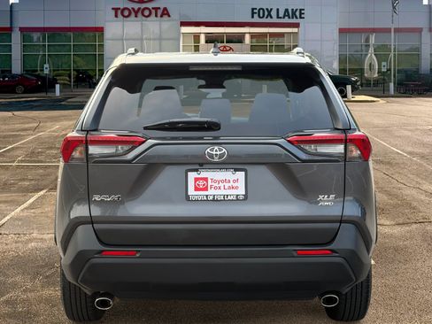 Used 2025 Toyota RAV4 XLE AWD/4WD image 4