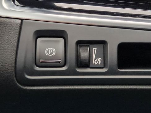 Used 2024 Cadillac XT6 Sport image 23