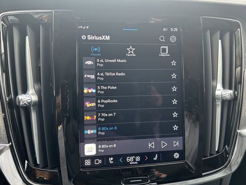 Certified 2025 Volvo S90 T8 Plus image 28