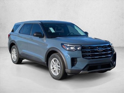 New 2026 Ford Explorer Active RWD image 5