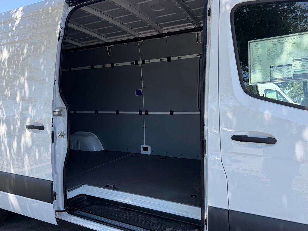 New 2026 Mercedes-Benz Sprinter 2500 image 10