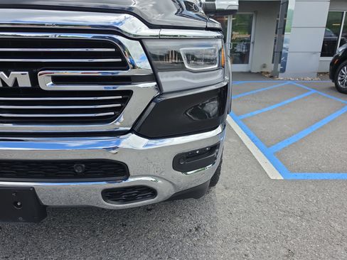 Used 2019 RAM 1500 Laramie AWD/4WD image 10