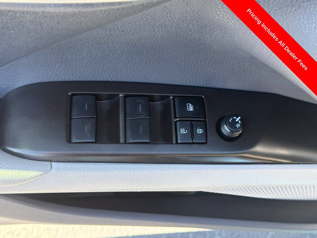 Used 2024 Toyota Camry SE FWD image 6