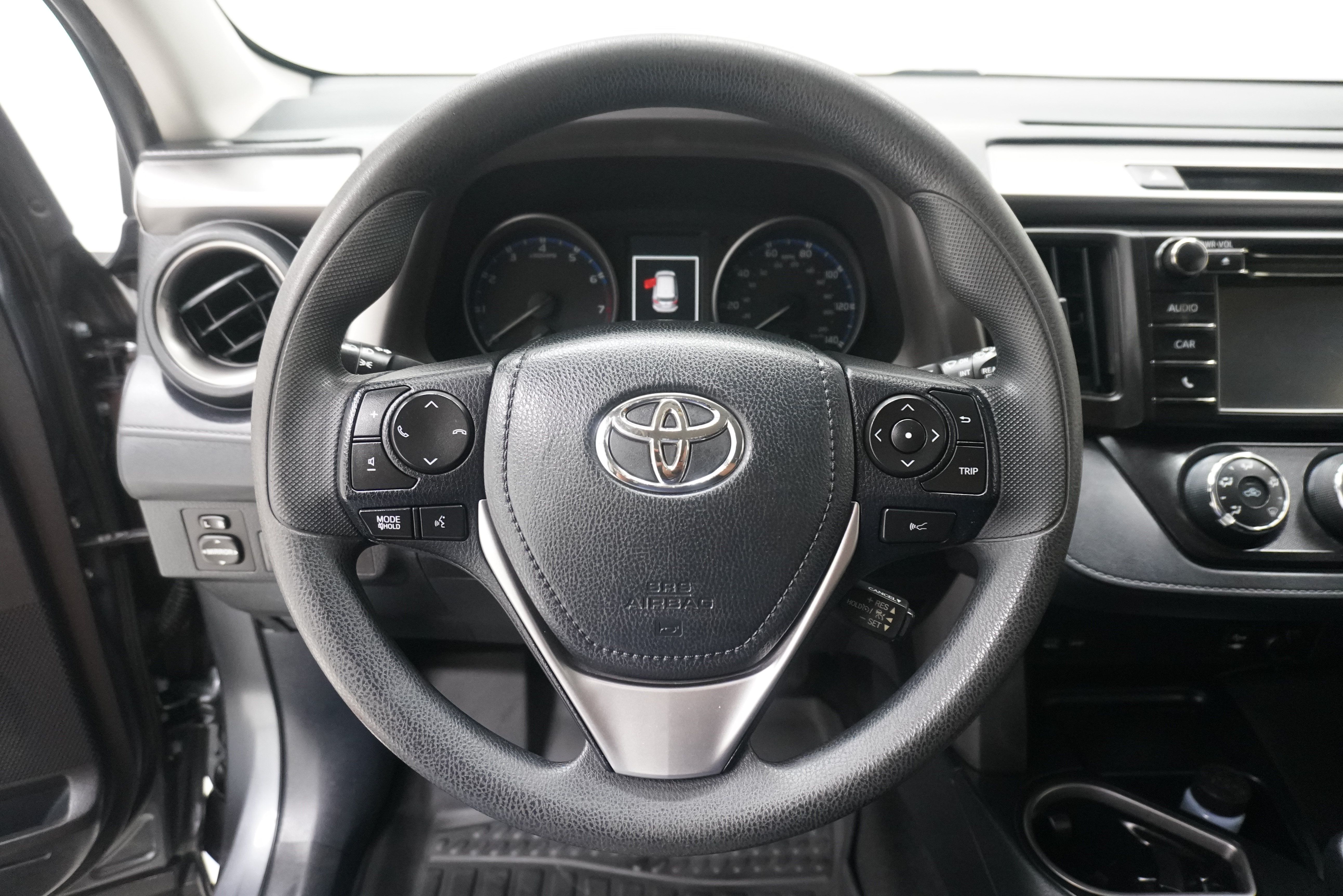 Used 2017 Toyota RAV4 LE FWD image 15