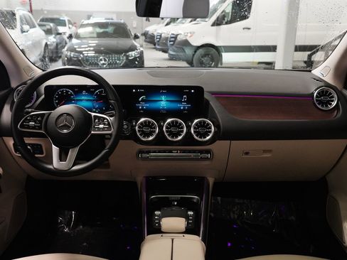 Certified 2023 Mercedes-Benz GLA 250 4MATIC image 15