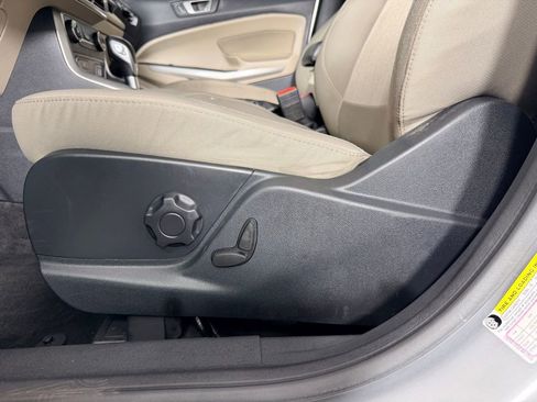 Used 2020 Ford EcoSport SE w/ SE Convenience Package image 31