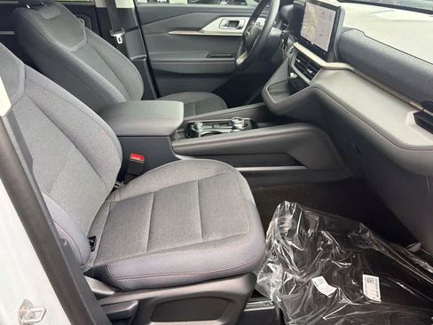 New 2026 Ford Explorer Active RWD image 12