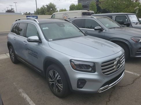 Certified 2026 Mercedes-Benz GLB 250 4MATIC image 1