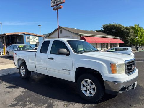 Used 2008 GMC Sierra 1500 SLE w/ Power Pack Plus AWD/4WD image 2