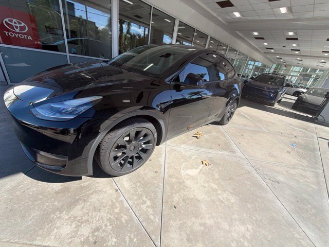 Used 2021 Tesla Model Y Long Range AWD/4WD image 6