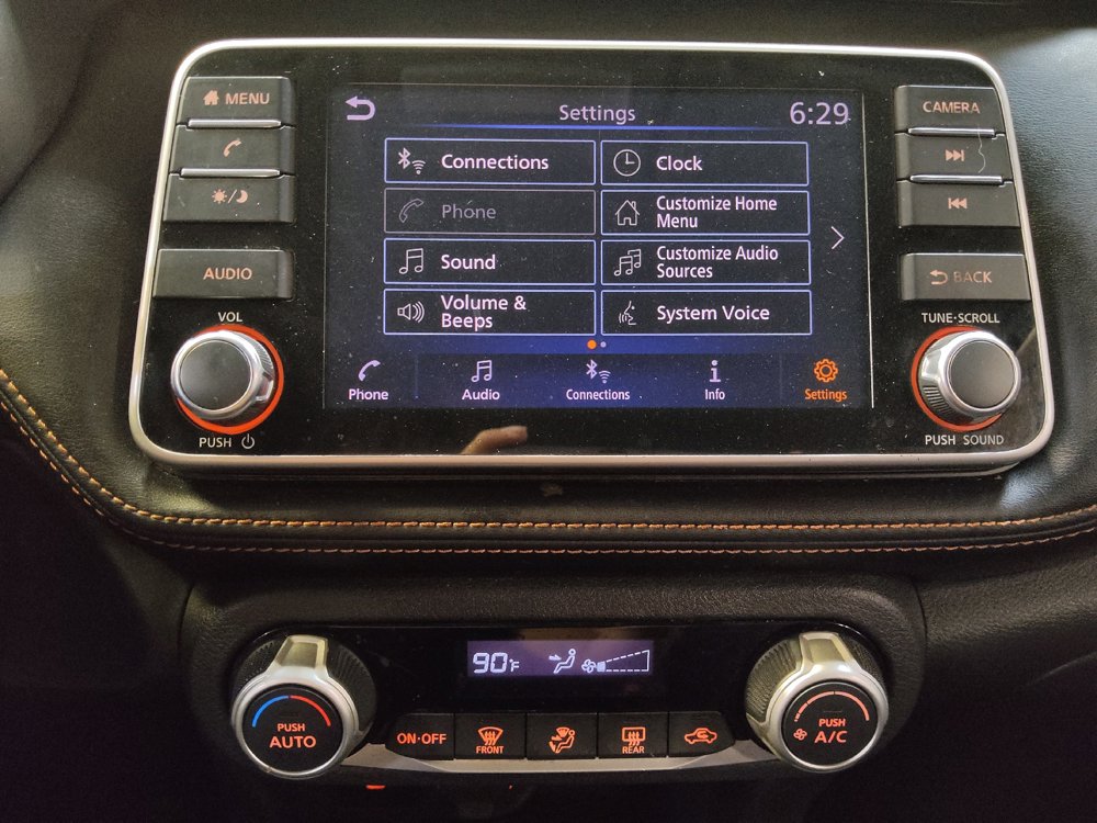 Used 2019 Nissan Kicks SR FWD image 25