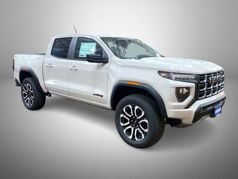 New 2026 GMC Canyon AT4 w/ AT4 Premium Package AWD/4WD image 3