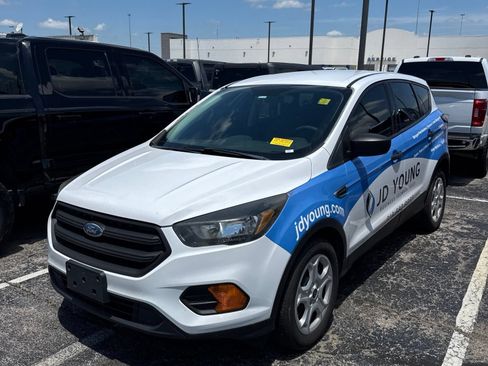 Used 2018 Ford Escape S FWD image 1