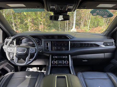 Certified 2024 GMC Yukon XL Denali image 29