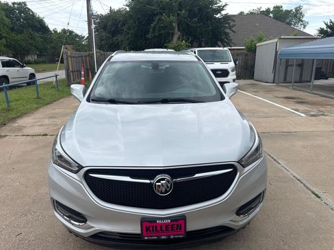 Used 2020 Buick Enclave Essence w/ Sport Touring Edition FWD image 9