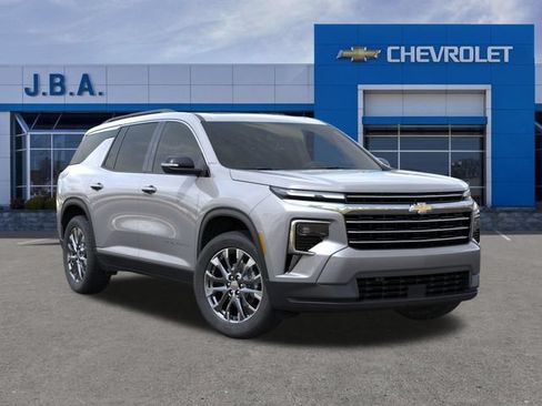 New 2026 Chevrolet Traverse LT w/ Sun and Wheel Package FWD image 7