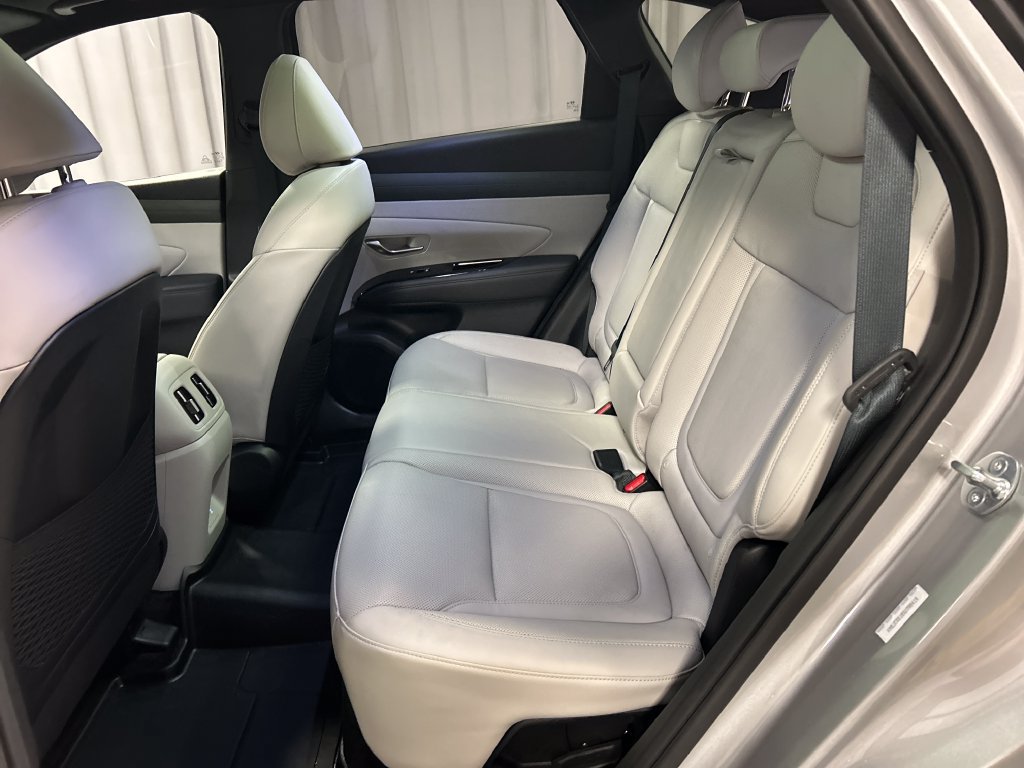 Used 2025 Hyundai Tucson Limited AWD/4WD image 22