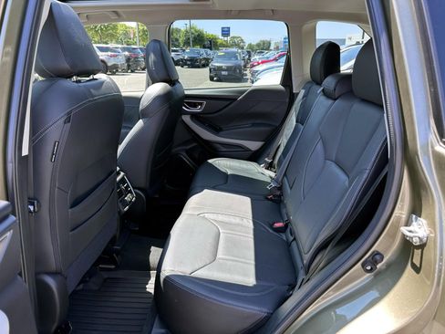 Used 2022 Subaru Forester Limited AWD/4WD image 13