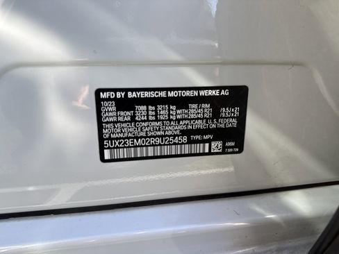 Used 2024 BMW X7 xDrive40i w/ Executive Package image 38