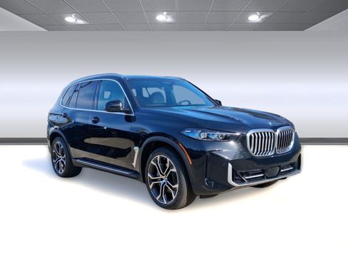Used 2026 BMW X5 xDrive50e AWD/4WD image 7
