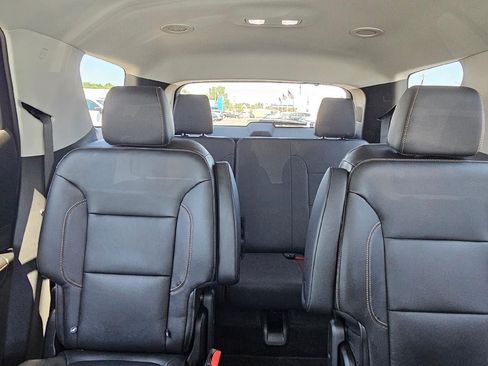 Used 2020 Chevrolet Traverse LT w/ Driver Confidence II Package FWD image 10