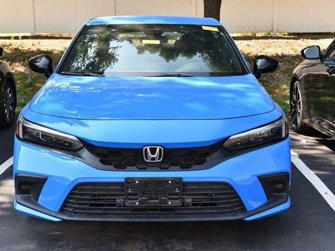 Used 2024 Honda Civic Sport image 3