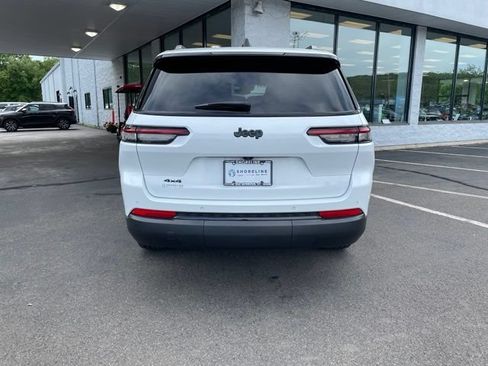 Used 2023 Jeep Grand Cherokee L Altitude AWD/4WD image 6