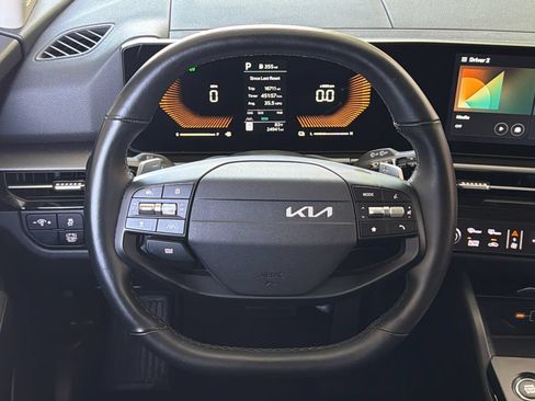 Used 2026 Kia Sportage LX FWD image 4