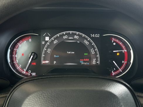 Used 2024 Toyota RAV4 XLE FWD image 22