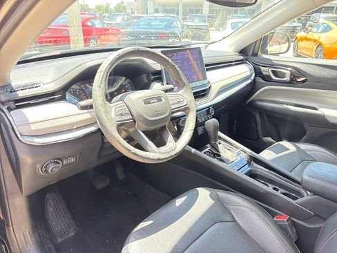 Used 2022 Jeep Compass Limited AWD/4WD image 6