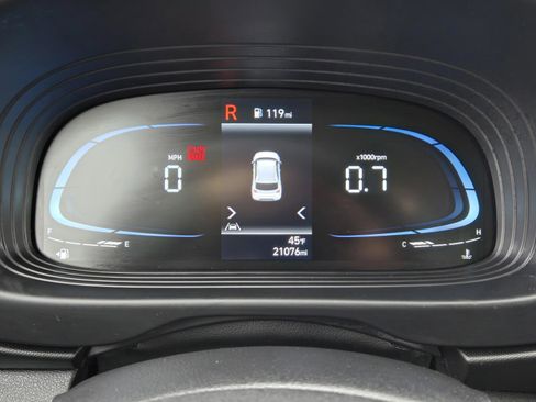 Used 2024 Hyundai Venue SEL image 23