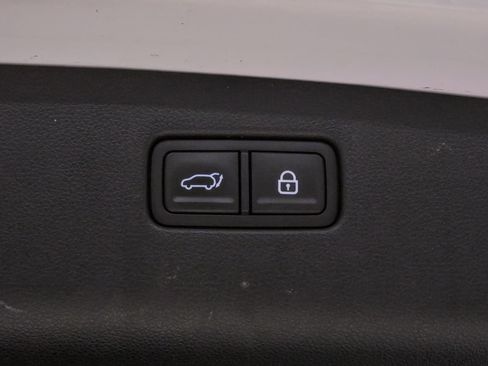 Certified 2022 Genesis GV70 3.5T Sport w/ Sport Prestige Package AWD/4WD image 31