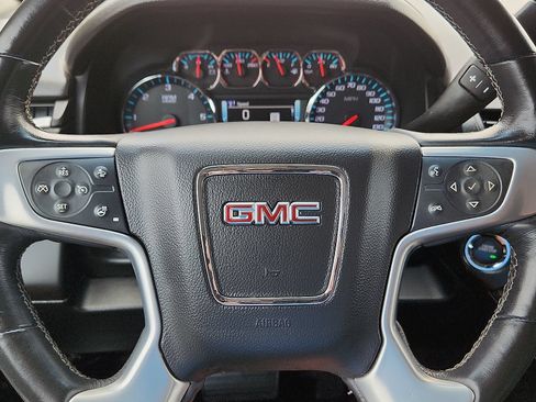 Used 2018 GMC Yukon XL SLT AWD/4WD image 25