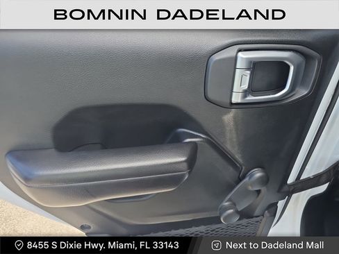 Used 2019 Jeep Wrangler Unlimited Sport image 9