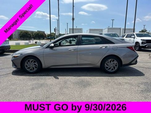 Used 2024 Hyundai Elantra SEL FWD image 6