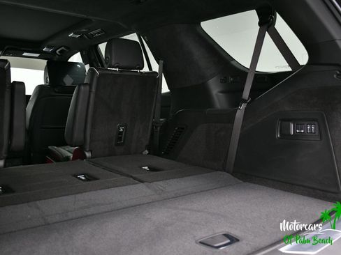 Used 2026 Cadillac Escalade V w/ LPO, ONYX Package image 13