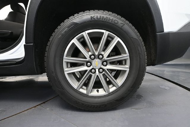 Used 2023 Chevrolet Traverse LT AWD/4WD image 9