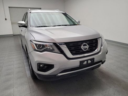 Used 2019 Nissan Pathfinder SL image 14