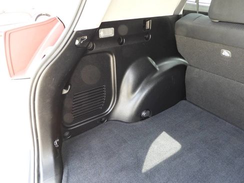 Used 2015 Toyota RAV4 LE w/ Four Season Floor Mat Package AWD/4WD image 28