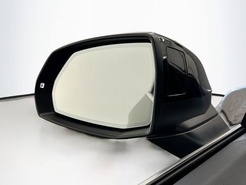 Used 2023 Audi Q5 2.0T Premium w/ Convenience Package image 16