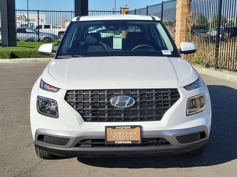 New 2026 Hyundai Venue SE image 24