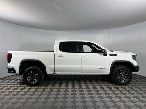 Used 2025 GMC Sierra 1500 AT4X image 10
