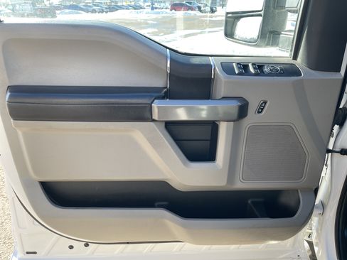 Used 2017 Ford F250 XLT w/ FX4 Off-Road Package image 12